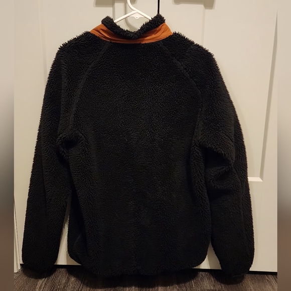 Used Everlane Medium The ReNew Fleece Bomber Jacket in Black - Picture 4 of 11